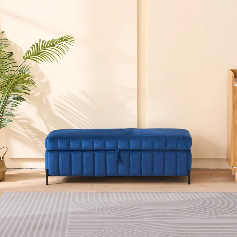 Panca pouf contenitore in velluto alta 49 Inch con trapuntatura a canali, seduta in schiuma e gambe in metallo nero