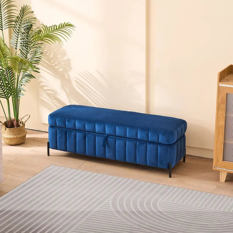 Panca pouf contenitore in velluto alta 49 Inch con trapuntatura a canali, seduta in schiuma e gambe in metallo nero