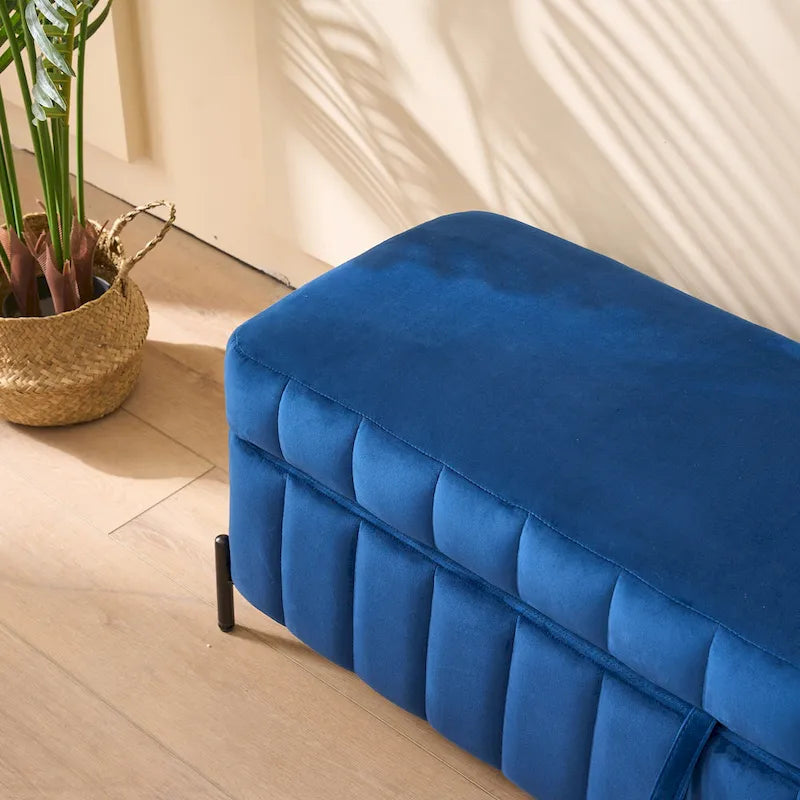 Panca pouf contenitore in velluto alta 49 Inch con trapuntatura a canali, seduta in schiuma e gambe in metallo nero