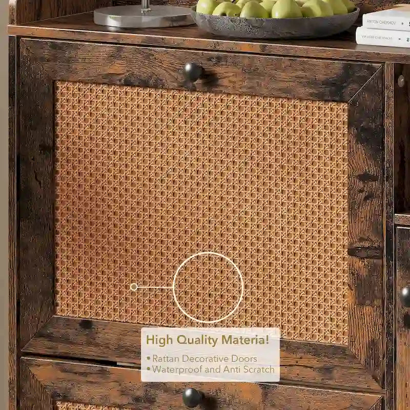 Rattan-Schuhschrank mit Klappschubladen, offenem Einlegeboden, seitlichen Haken und oberer Umrandung